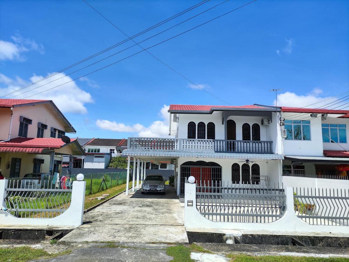 Grand Height Homestay 7A 10Pax 4Rooms Сибу Экстерьер фото